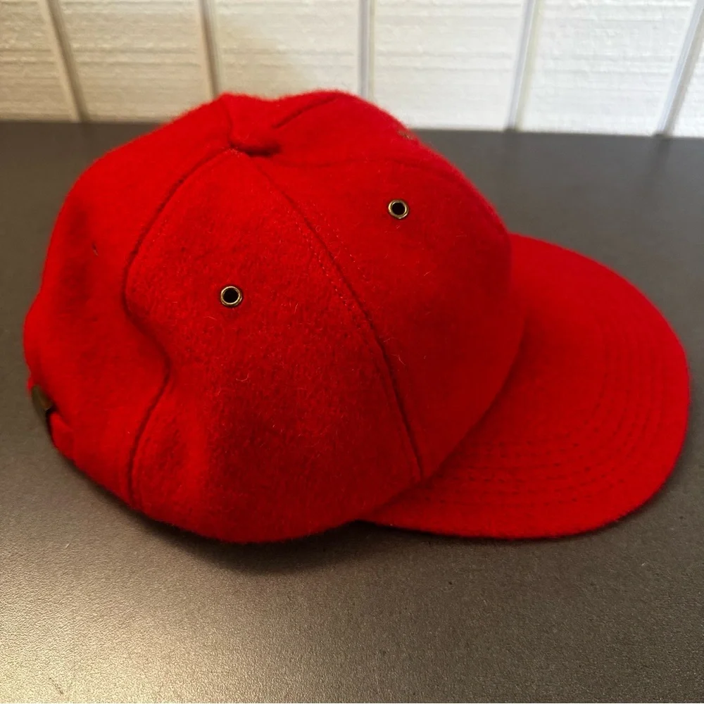 Vibrant Red Vintage GAP 80% Wool Women’s Adjustable Hat Made in USA - Picture 2 of 16